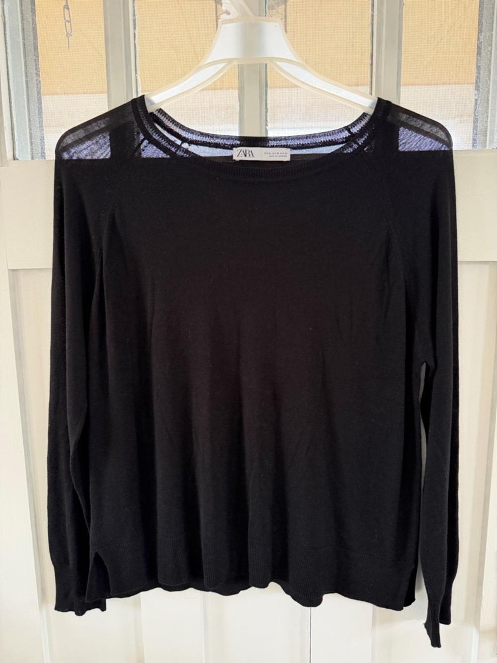 ZARA Black Long-Sleeve Lightweight Crewneck Top